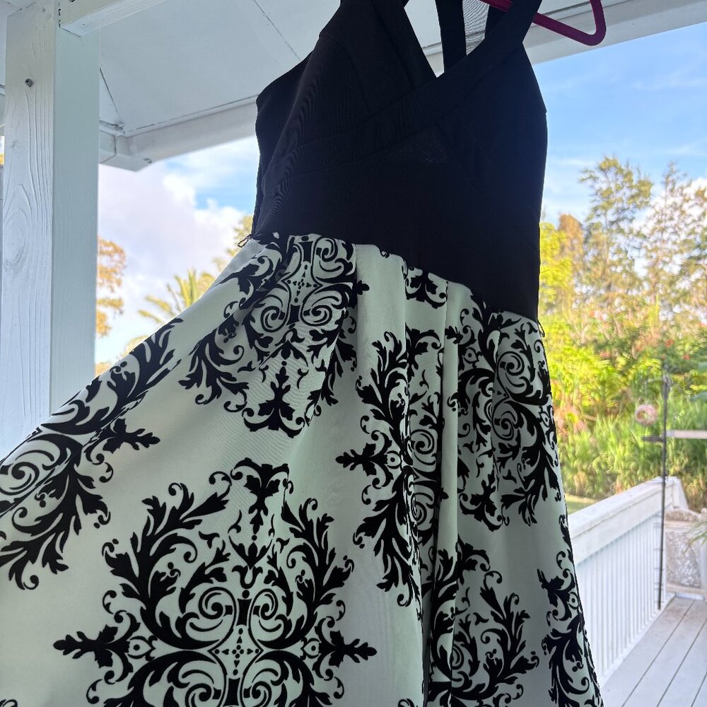 Juniors 5/6 Black & White Formal | Fit & Flare